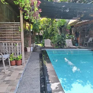  Maison d'hôtes Oma Joglo